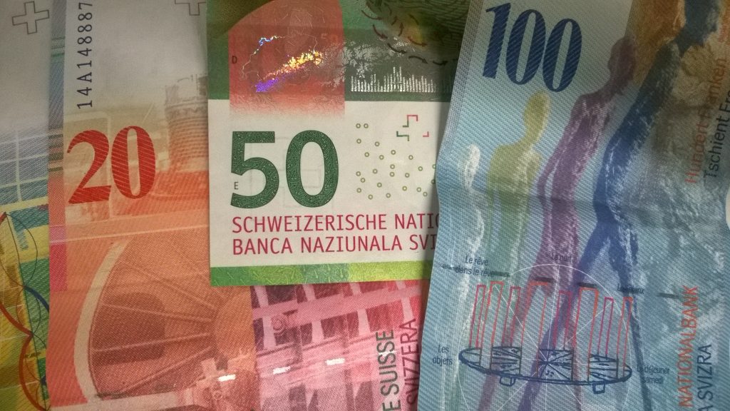 Vermögensverwaltung in der Schweiz 3 Schweizer Franken-Scheine